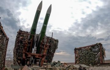 В течение прошедшей ночи дежурными силами ПВО перехвачены и уничтожены 502 украинских БпЛА самолетного типа над территориями регионов России, Республики Крым и акваторией Черного моря — Минобороны