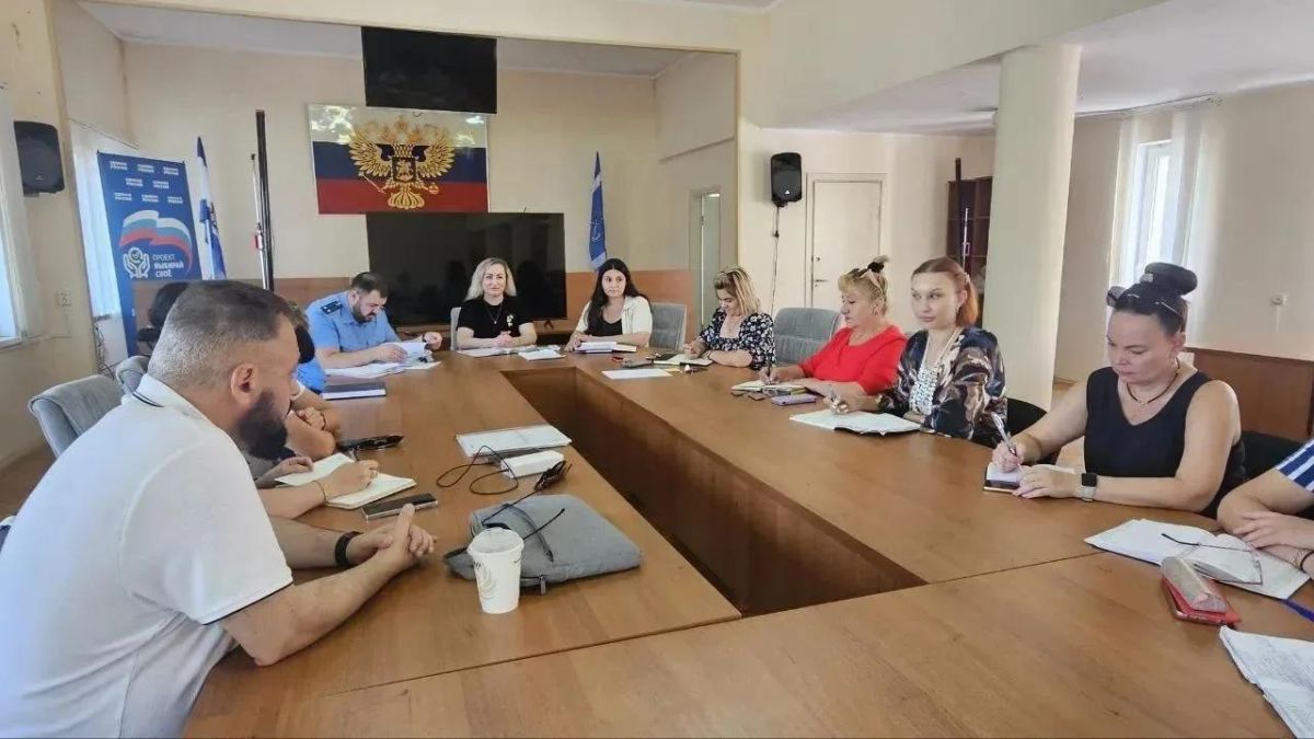 Прокурор Скадовского района Роман Гичкин принял участие в заседании комиссии по делам несовершеннолетних Прокурор Скадовского района Роман Гичкин принял участие в заседании комиссии по делам несовершеннолетних