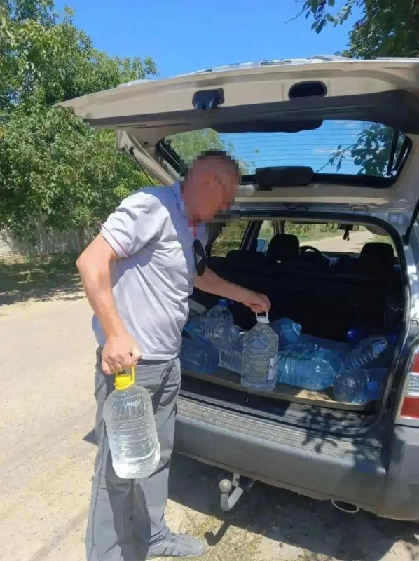 В Каховском округе из-за повреждений энергосистемы мощности не хватает, ремонт затруднен атаками БпЛА, сообщил Владимир Сальдо В Каховском округе из-за повреждений энергосистемы мощности не хватает, ремонт затруднен атаками БпЛА, сообщил Владимир Сальдо