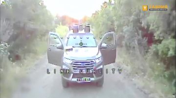 Расчеты FPV-дронов Ивановских десантников "Днепра" уничтожили четыре пикапа ВСУ