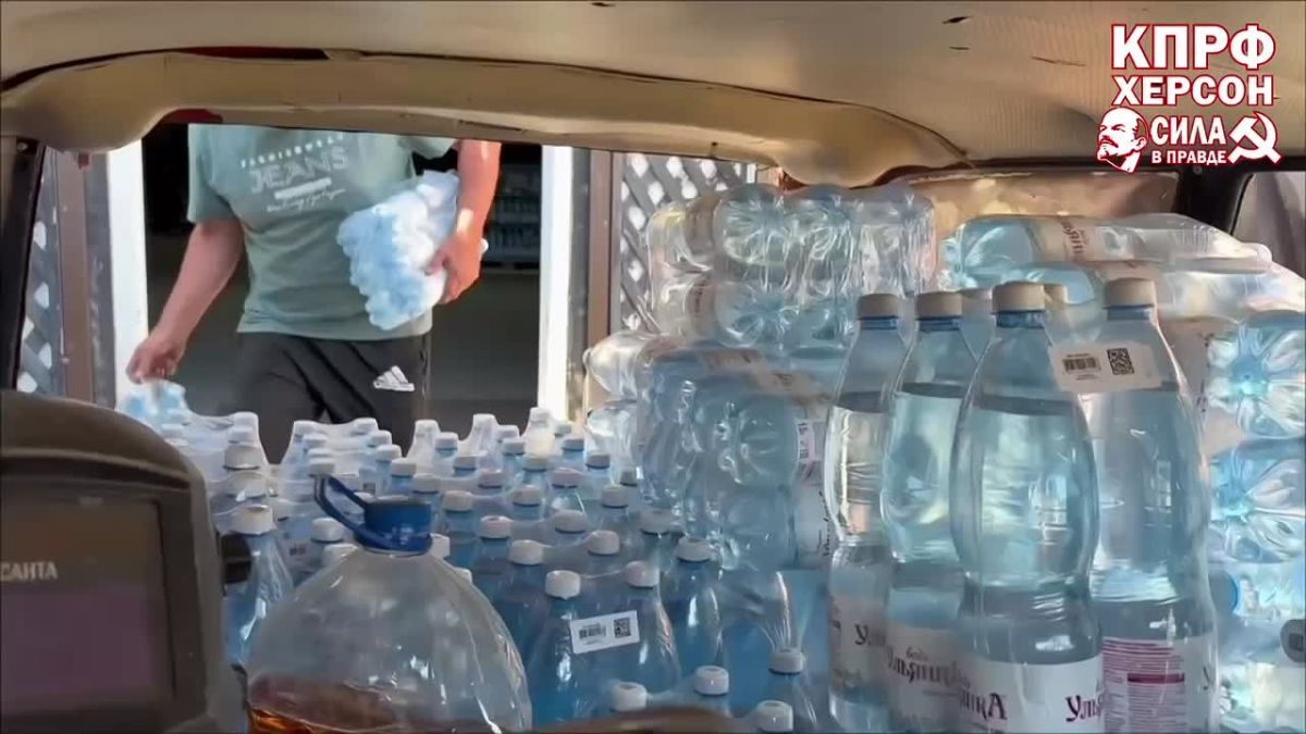 Передали воду военнослужащим одного из подразделений, выполняющих боевые задачи на Херсонском направлении