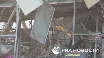 Гипермаркет "Галактика" в ДНР уничтожен после удара ВСУ