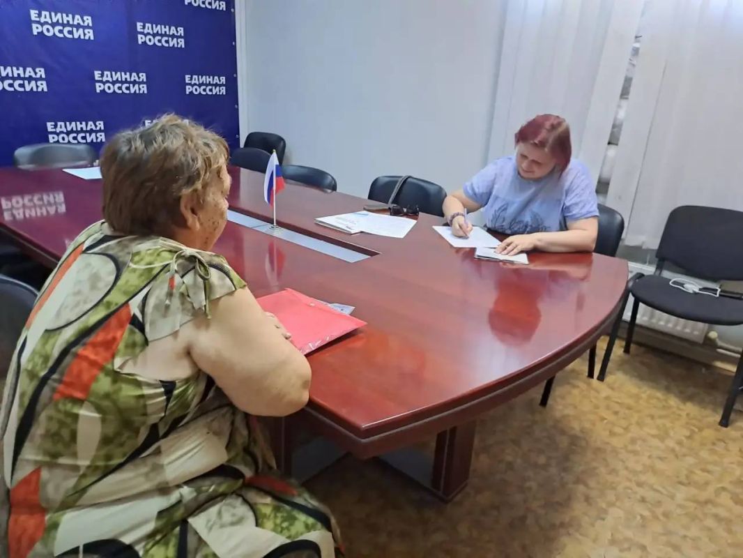 Приём граждан провела депутат Каховского Совета депутатов от партии «Единая Россия» Ольга Волик Приём граждан провела депутат Каховского Совета депутатов от партии «Единая Россия» Ольга Волик