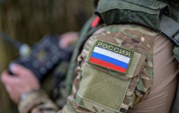 Российские войска с помощью оптоволоконного FPV-дрона "Князь Вандал Новгородский" уничтожили новейший антидроновый комплекс Counter-Unmanned Aircraft System Directed Energy (C-UAS DE) на шасси бронетранспортера Stryker...