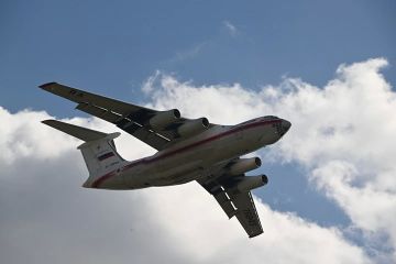 Губернатор Сальдо поздравил работников авиации с профессиональным праздником