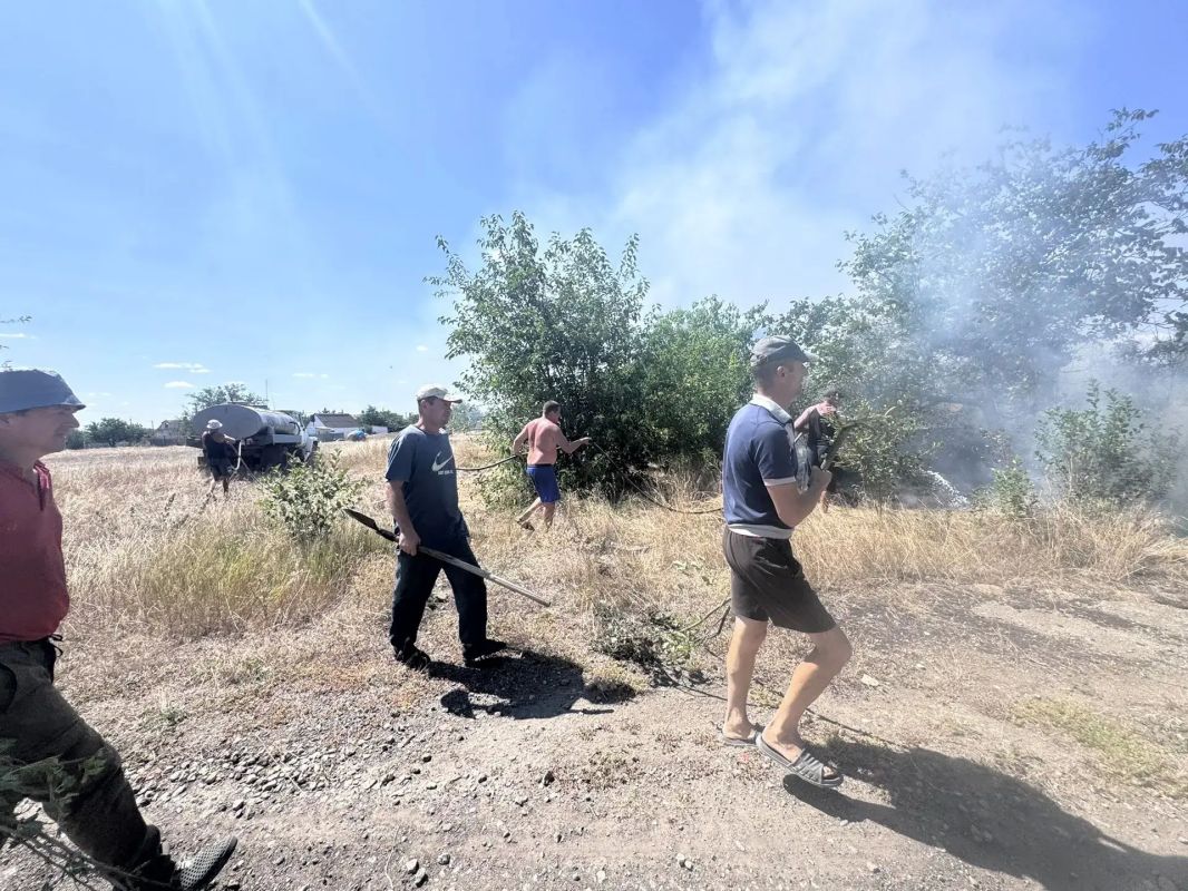 Жители Дмитровки своими силами локализовали пожар Жители Дмитровки своими силами локализовали пожар