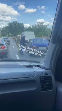 В Харькове водителя остановил патруль ТЦК