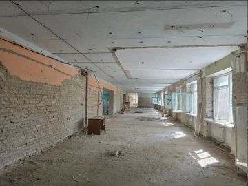 За 30 лет — первый нормальный ремонт: В Скадовске началась реконструкция четырехэтажной поликлиники