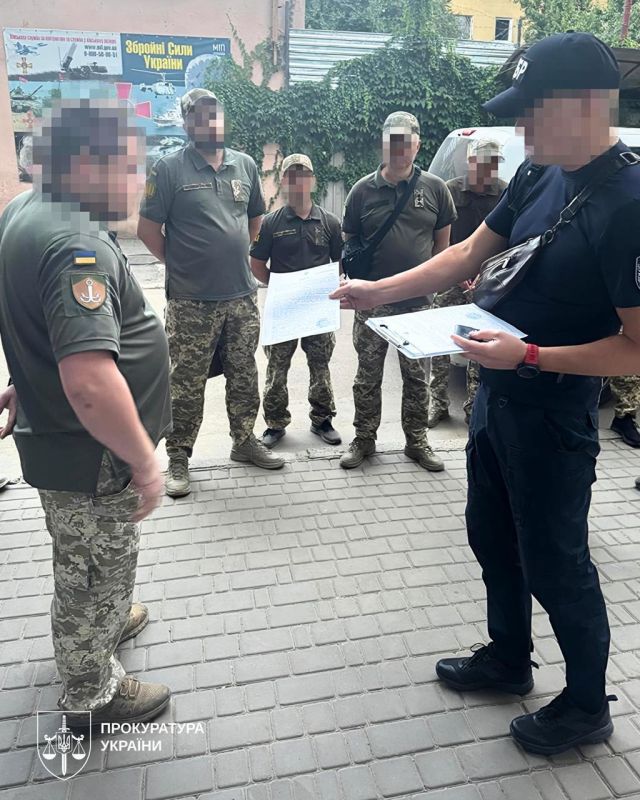 Десять сотрудников районного ТЦК Одессы задержаны и получили подозрения в незаконном лишении свободы и пытках граждан, сообщает прокуратура
