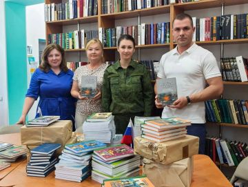 Артем Лагойский: Сегодня офицерами Следственного комитета были переданы книги в библиотечную систему Генического муниципального округа