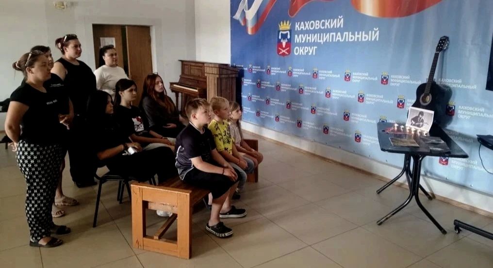 В Тавричанке прошел вечер памяти легенды русского рока В Тавричанке прошел вечер памяти легенды русского рока