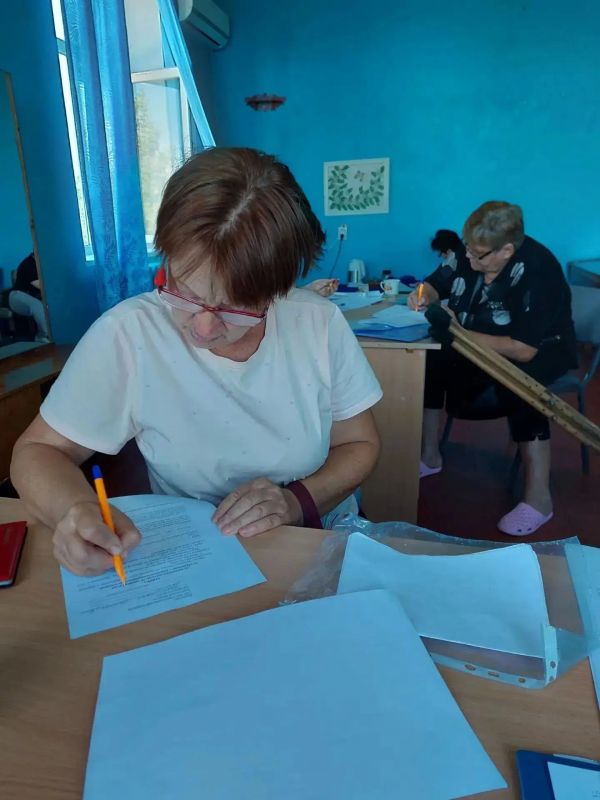 В Великой Благовещенке начали оформлять договоры на вывоз ТКО В Великой Благовещенке начали оформлять договоры на вывоз ТКО