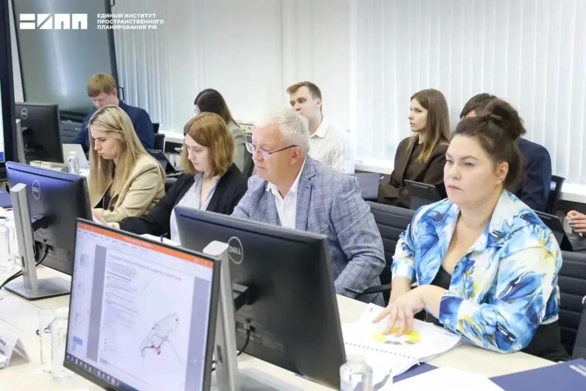 Владимир Сальдо: Планируем развитие округов на десятилетия Владимир Сальдо: Планируем развитие округов на десятилетия