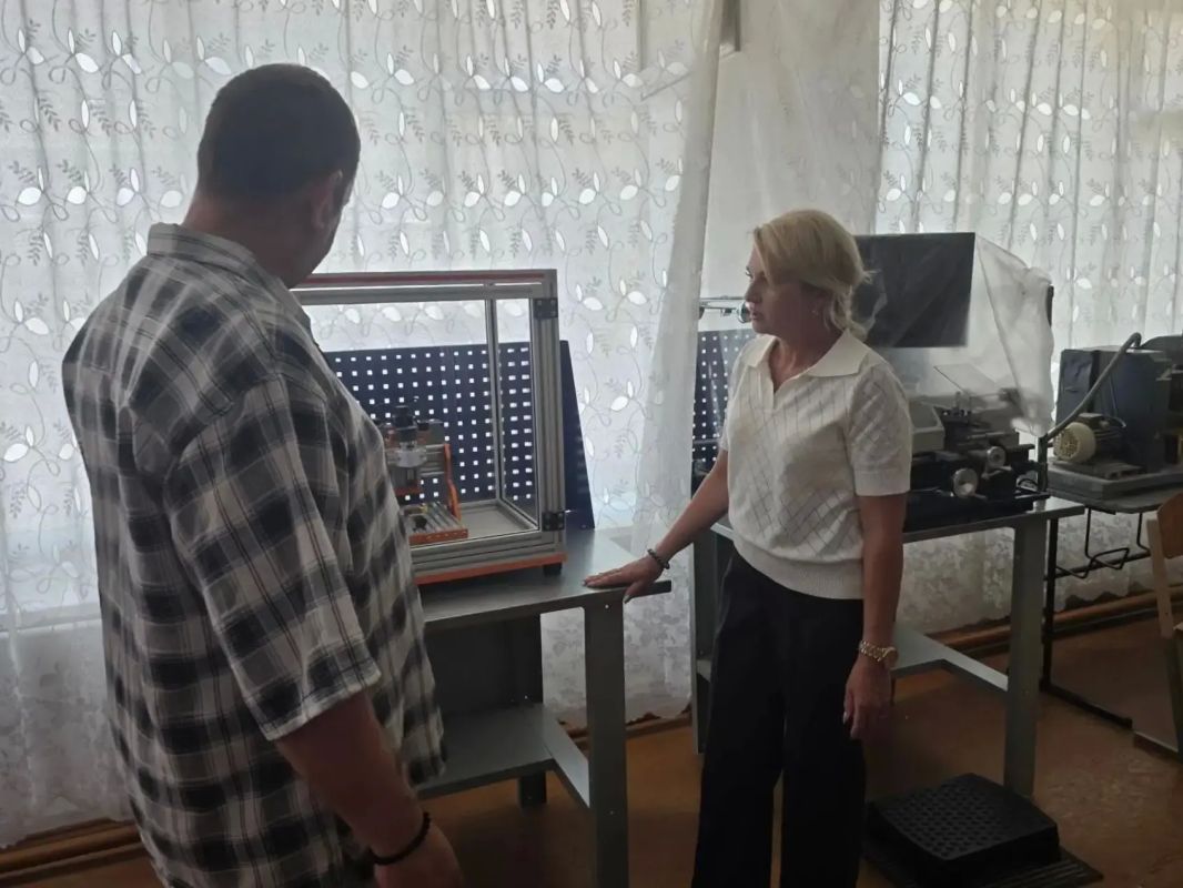 Обычно перед 1 сентября у детей спрашивают: «Ты к школе готов?» А в этот раз родители решили проверить, готовы ли сами школы Обычно перед 1 сентября у детей спрашивают: «Ты к школе готов?» А в этот раз родители решили проверить, готовы ли сами школы