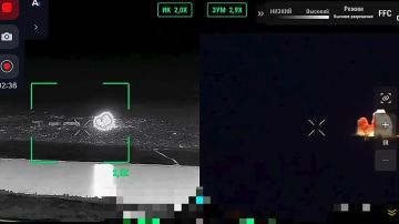 Огненный гриб после авиаудара озарил ночное небо над Херсоном