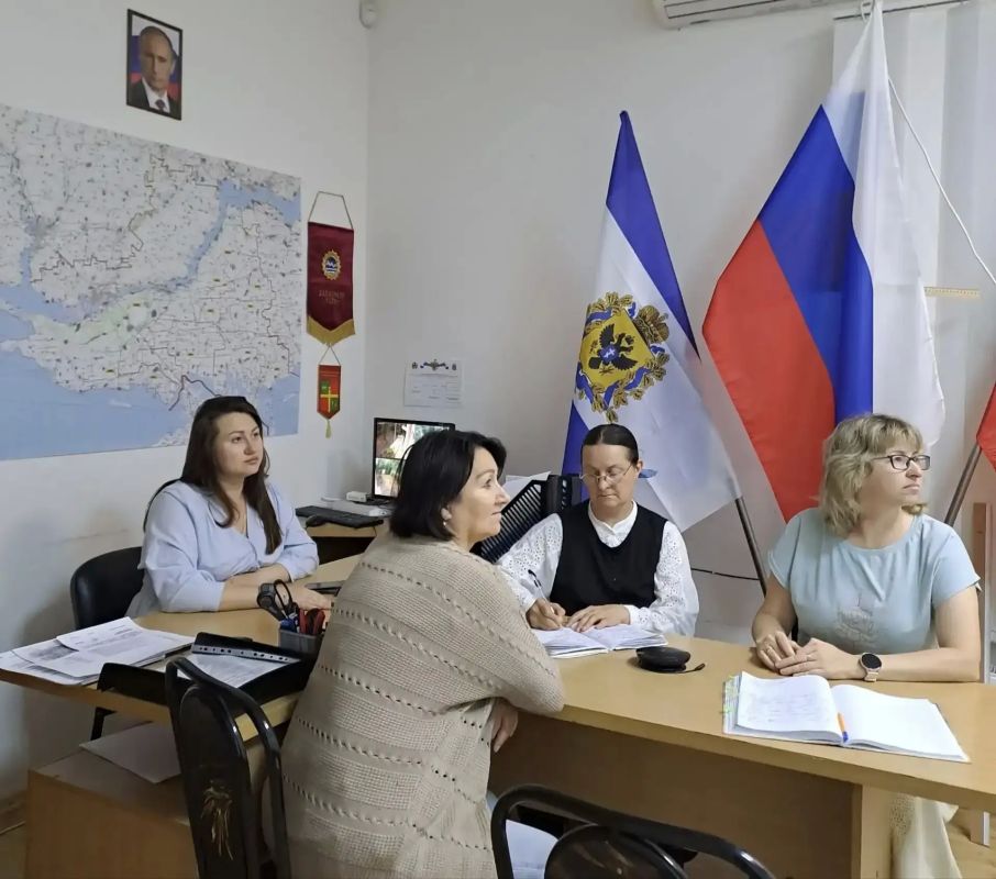 В администрации Каховского муниципального округа состоялось совещание по реализации проекта «Дом, в котором живёт доброта» — победителя конкурса Фонда президентских грантов