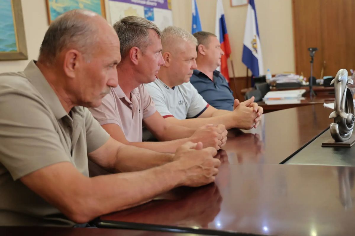 В Геническе прошла рабочая встреча по вопросам жизнеобеспечения В Геническе прошла рабочая встреча по вопросам жизнеобеспечения