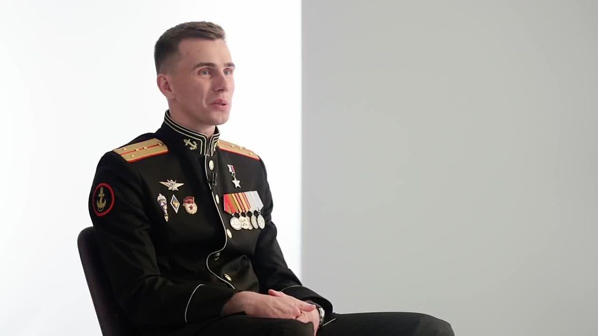О целях СВО, поддержке бойцов и их семей, воспитании детей, а также о семейных традициях и поиске себя — член Высшего совета Единой России, Герой России (позывной «Струна») Владислав Головин в интервью гендиректору агентства...