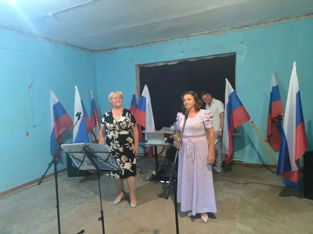 В преддверии Дня флага России в Ивановке царила особенная атмосфера единства! В преддверии Дня флага России в Ивановке царила особенная атмосфера единства!