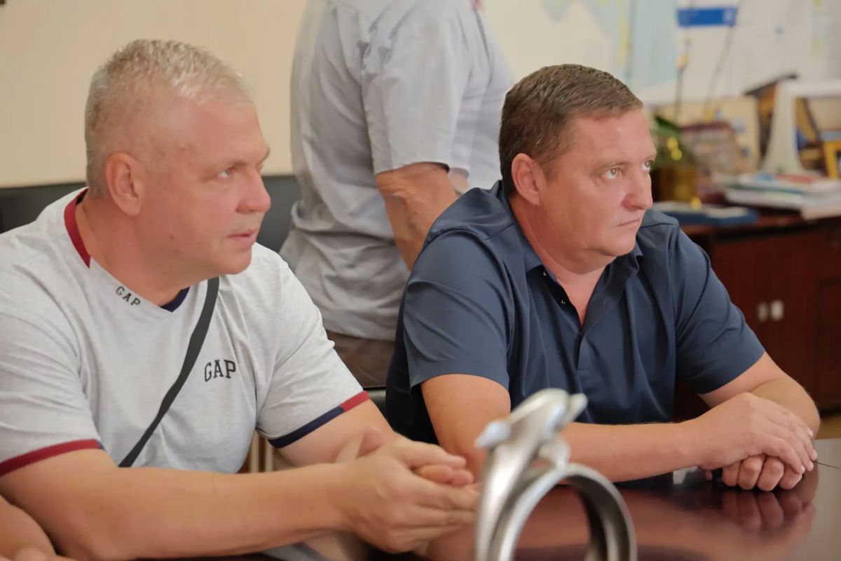 В Геническе прошла рабочая встреча по вопросам жизнеобеспечения В Геническе прошла рабочая встреча по вопросам жизнеобеспечения
