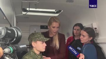 Лантратова вчера встретилась с одним из возвращающихся домой российским военнослужащим, которому через "многое пришлось пройти" в украинском плену