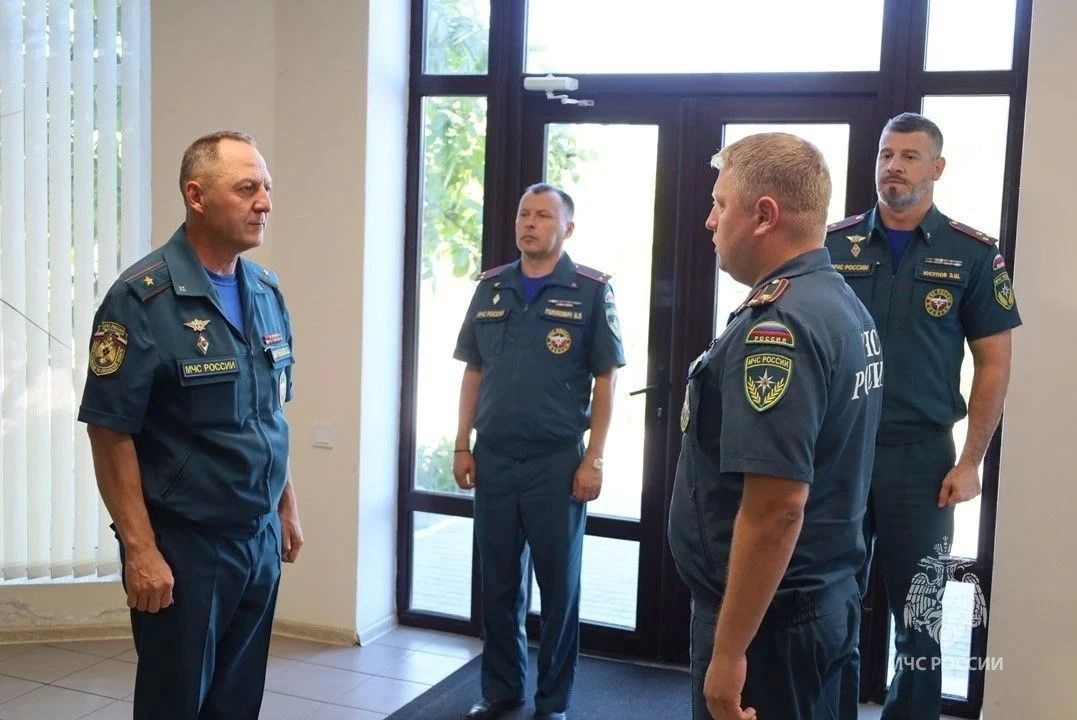 За службу, мужество и профессионализм: сотрудников МЧС Херсонщины наградили в День офицера России За службу, мужество и профессионализм: сотрудников МЧС Херсонщины наградили в День офицера России