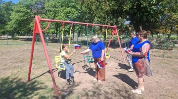 В Григорьевке провели акцию ко Дню Государственного флага России