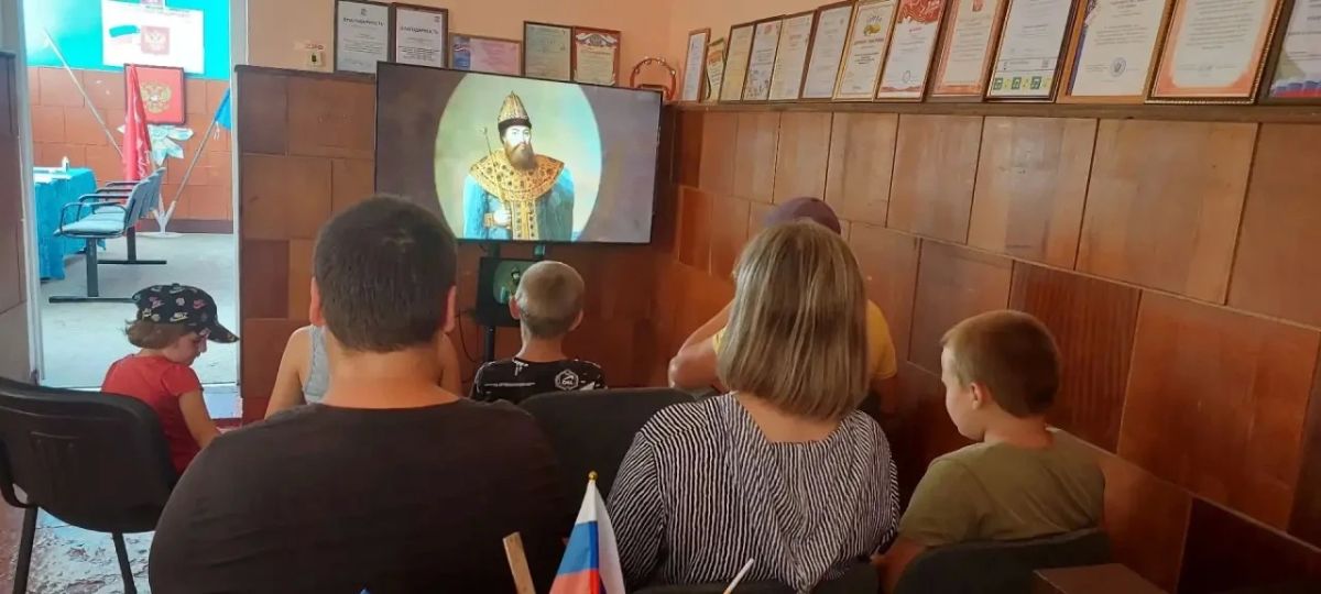В Маркеевском сельском клубе прошло праздничное мероприятие, посвящённое Дню Государственного флага Российской Федерации В Маркеевском сельском клубе прошло праздничное мероприятие, посвящённое Дню Государственного флага Российской Федерации
