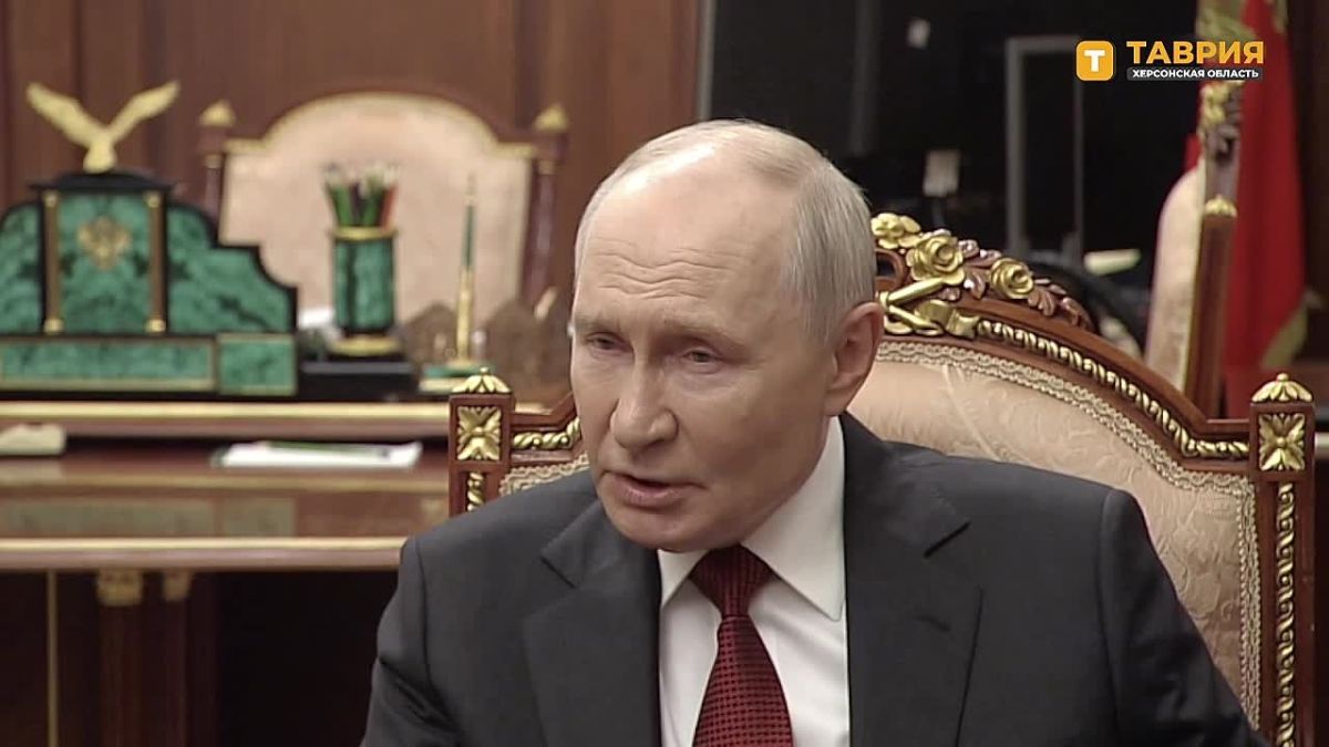 Российские войска нарастили темпы движения вперед на всех направлениях специальной военной операции, заявил Владимир Путин