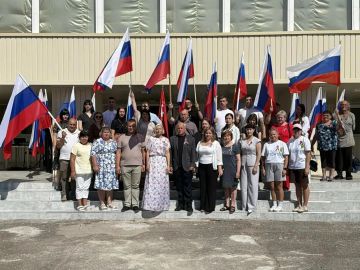 В Чаплинском округе прошло торжественное мероприятие в честь Дня флага Российской Федерации