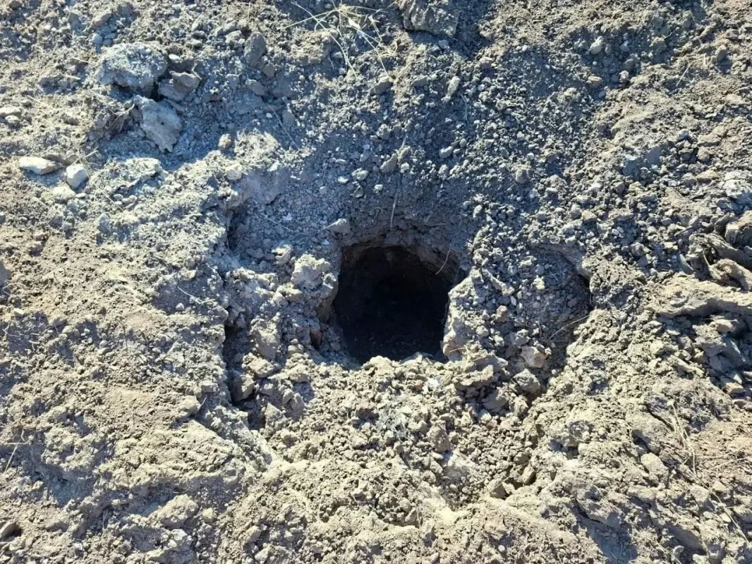 Боевики ВСУ ударили по «Жигулям» в Горностаевском округе Боевики ВСУ ударили по «Жигулям» в Горностаевском округе