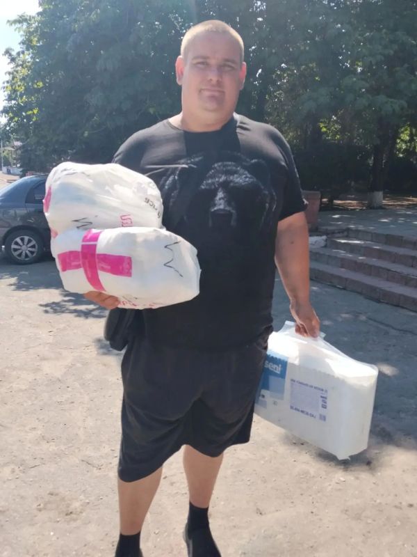 Добро спасет мир: в 15 - километровую зону волонтёр привезла помощь для нуждающихся Добро спасет мир: в 15 - километровую зону волонтёр привезла помощь для нуждающихся