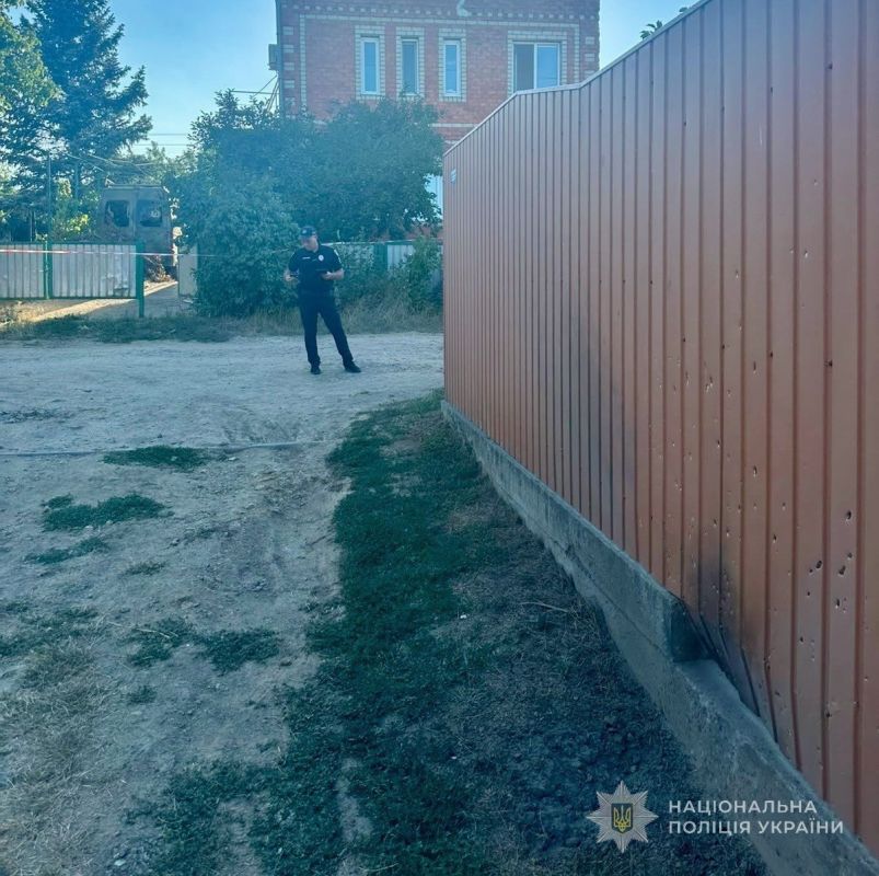 В Одесской области задержали 30-летнюю военнослужащую, которая в состоянии опьянения бросила три боевые гранаты во двор соседей В Одесской области задержали 30-летнюю военнослужащую, которая в состоянии опьянения бросила три боевые гранаты во двор соседей