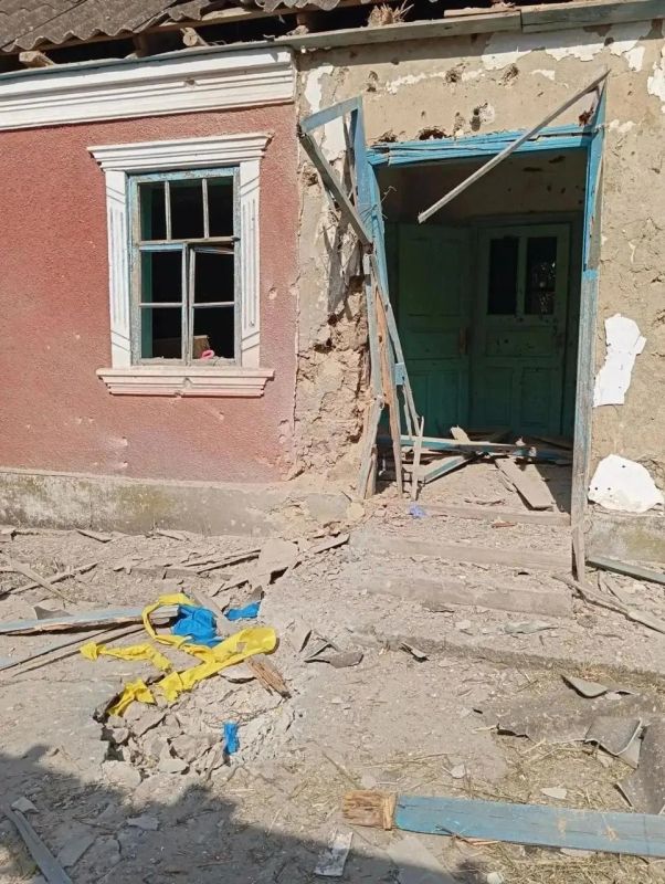 В Алешкинском округе за прошедшие две недели в результате обстрелов ВСУ погибли семь мирных жителей, 15 человек ранены, в том числе девочка-подросток В Алешкинском округе за прошедшие две недели в результате обстрелов ВСУ погибли семь мирных жителей, 15 человек ранены, в том числе девочка-подросток
