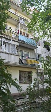 Последствия обстрела в городе Новая Каховка