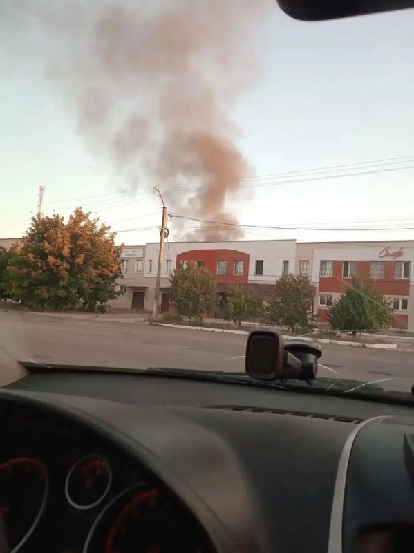 Последствия обстрела в городе Новая Каховка Последствия обстрела в городе Новая Каховка