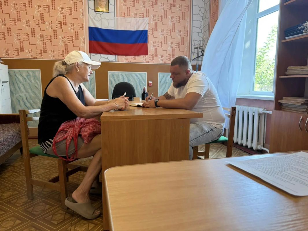 Начальник ТУ «Шевченко» провёл приём граждан в Ульяновке Начальник ТУ «Шевченко» провёл приём граждан в Ульяновке