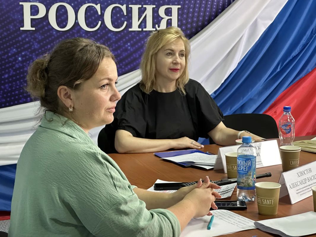 В Чаплинском округе вновь встретилась с предпринимателями по вопросам их деятельности в текущий непростой период В Чаплинском округе вновь встретилась с предпринимателями по вопросам их деятельности в текущий непростой период