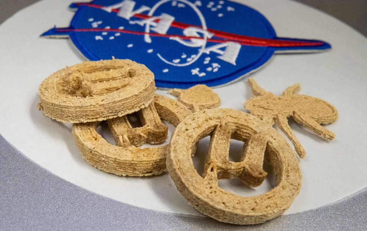 В NASA научились печь печенье из переработанных пластиковых бутылок