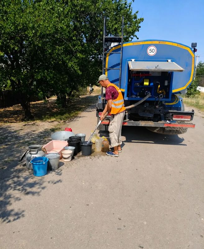 Агайманы | 24 августа. В связи с выходом из строя глубинных насосов в селе Агайманы жителям организовали подвоз питьевой воды
