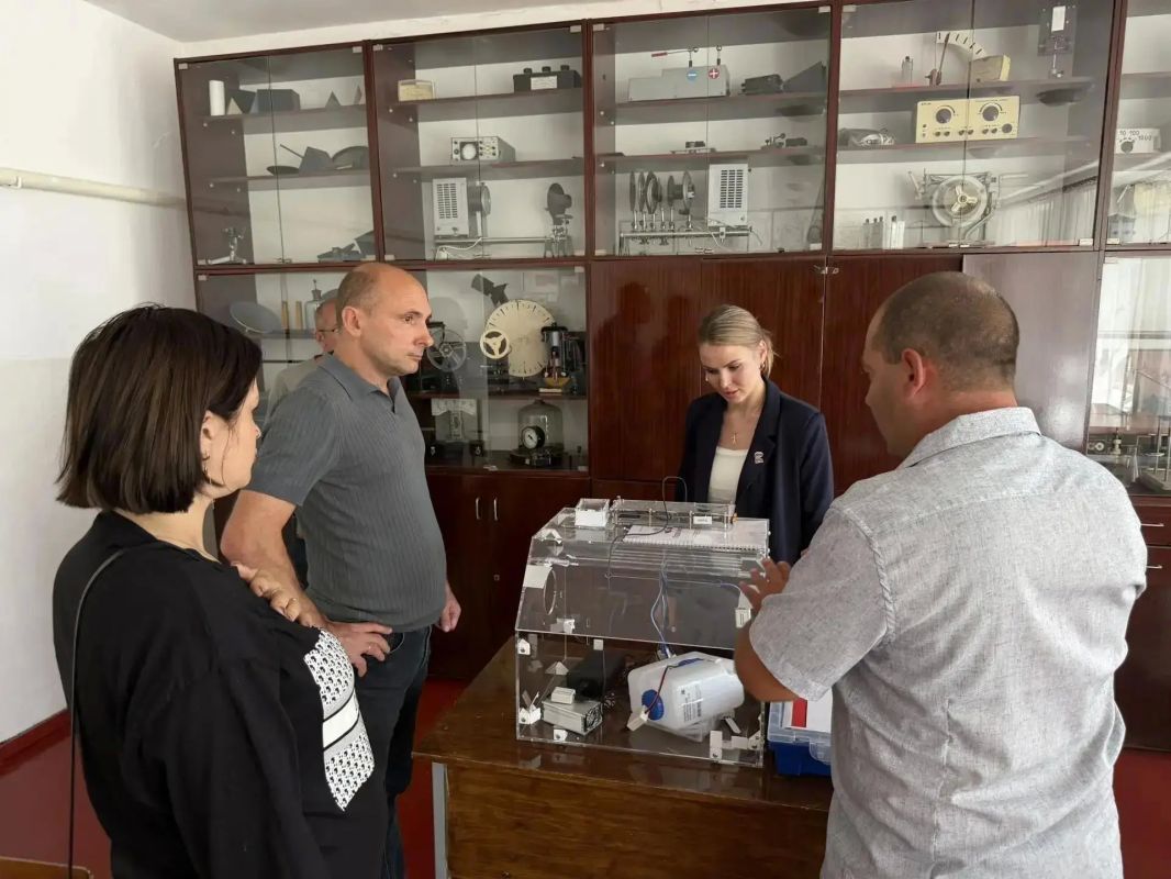 Скадовские единороссы провели «Родительскую приёмку» в школах округа Скадовские единороссы провели «Родительскую приёмку» в школах округа