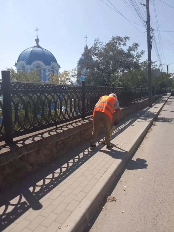 Работы по чистоте и порядку в Геническом округе Работы по чистоте и порядку в Геническом округе
