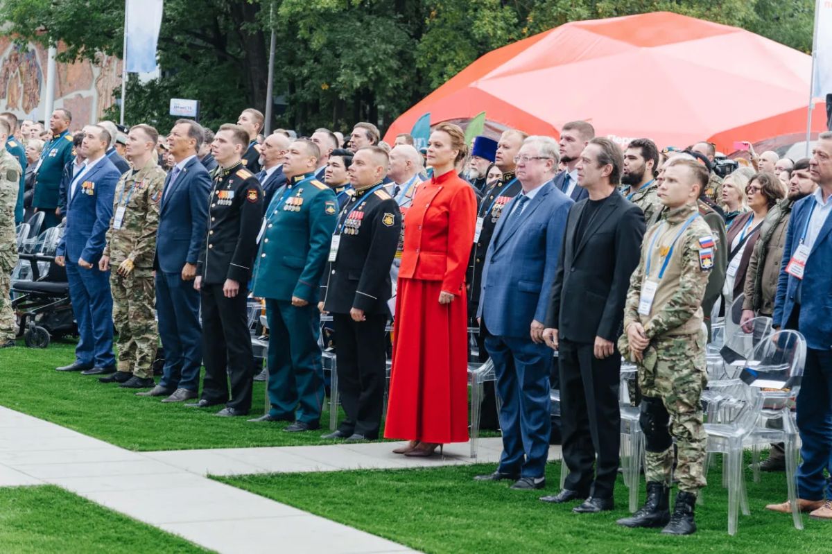 Более 2000 ветеранов СВО и их семей на Всероссийском форуме «Вместе победим»