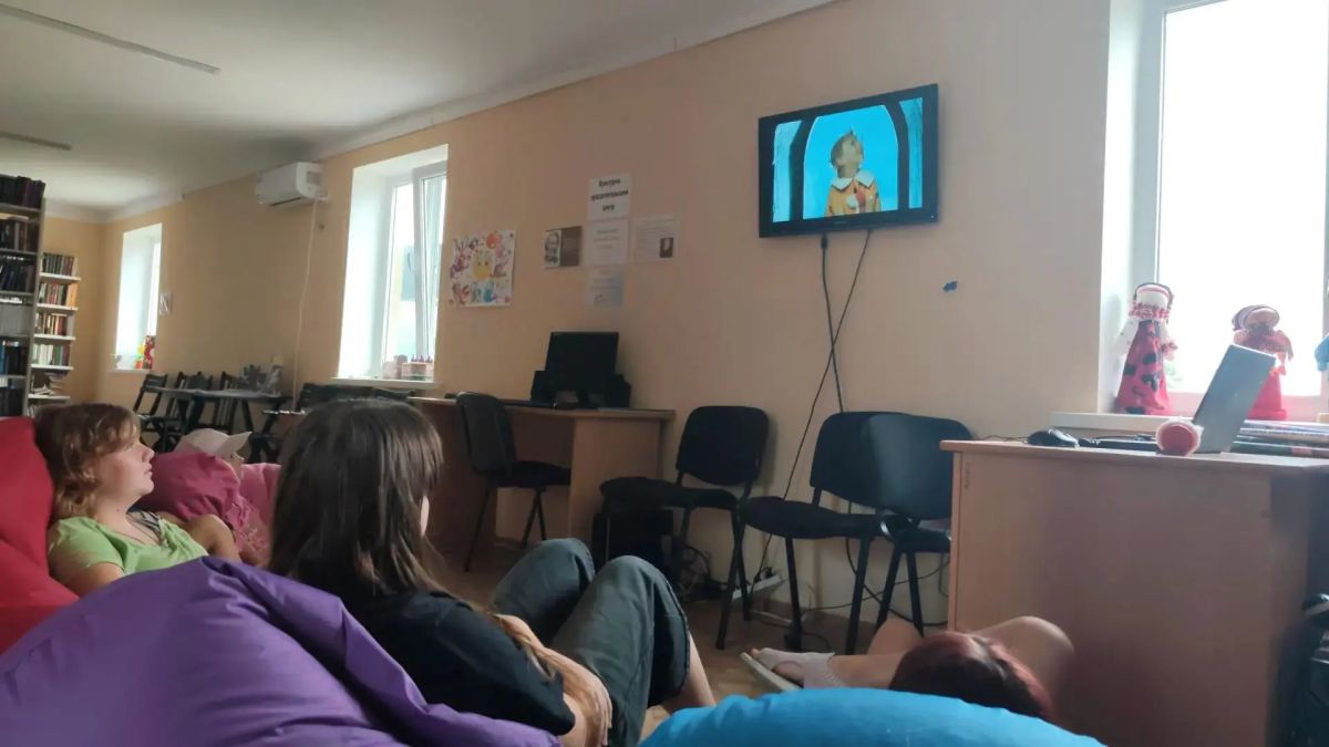 В Тавричанской библиотеке отметили Международный День кино В Тавричанской библиотеке отметили Международный День кино