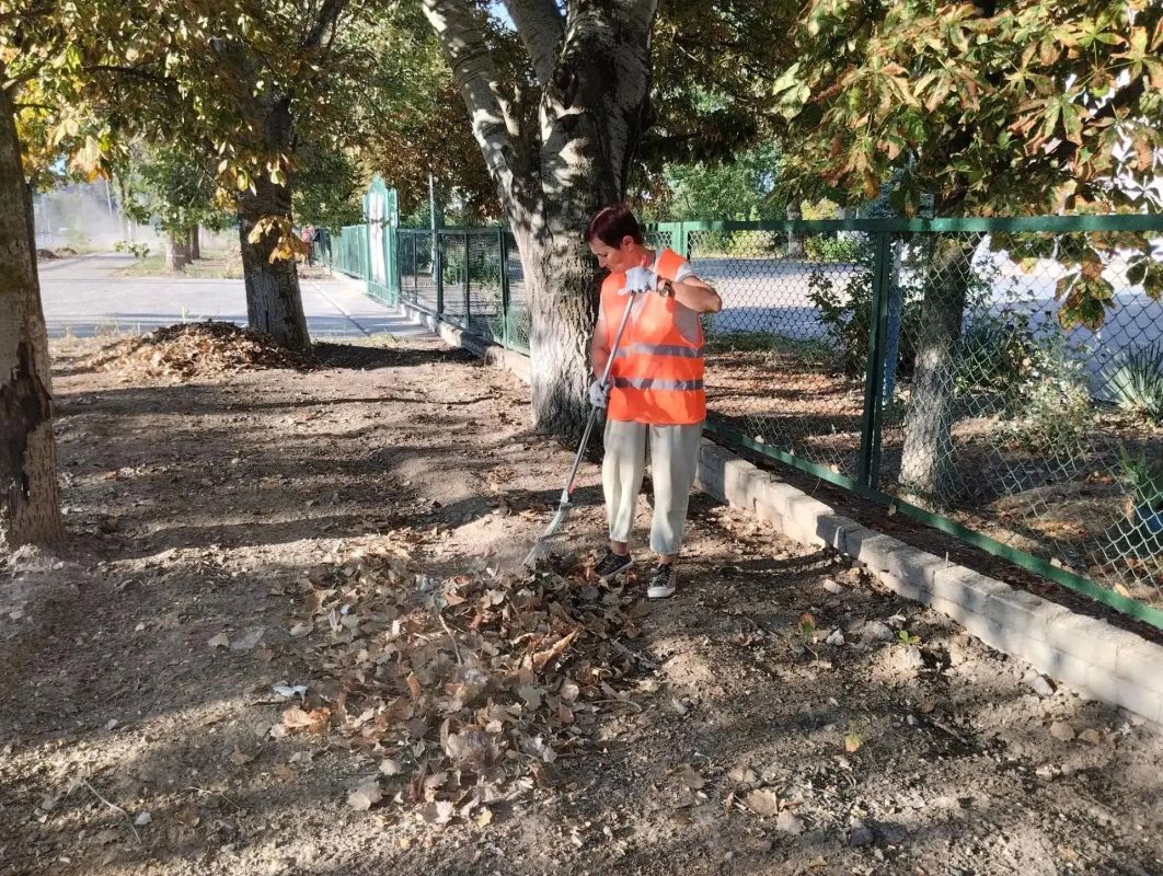 В Скадовске продолжаются плановые работы по благоустройству В Скадовске продолжаются плановые работы по благоустройству