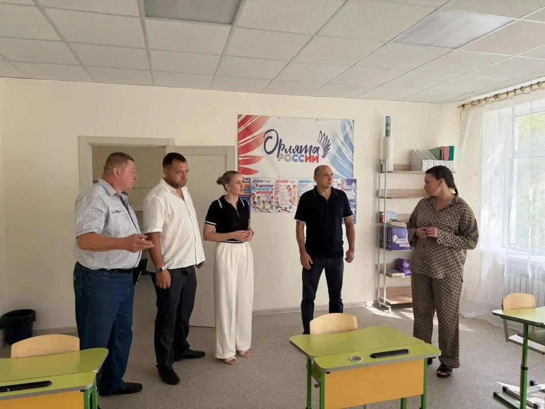 Скадовские единороссы провели «Родительскую приёмку» в школах округа Скадовские единороссы провели «Родительскую приёмку» в школах округа