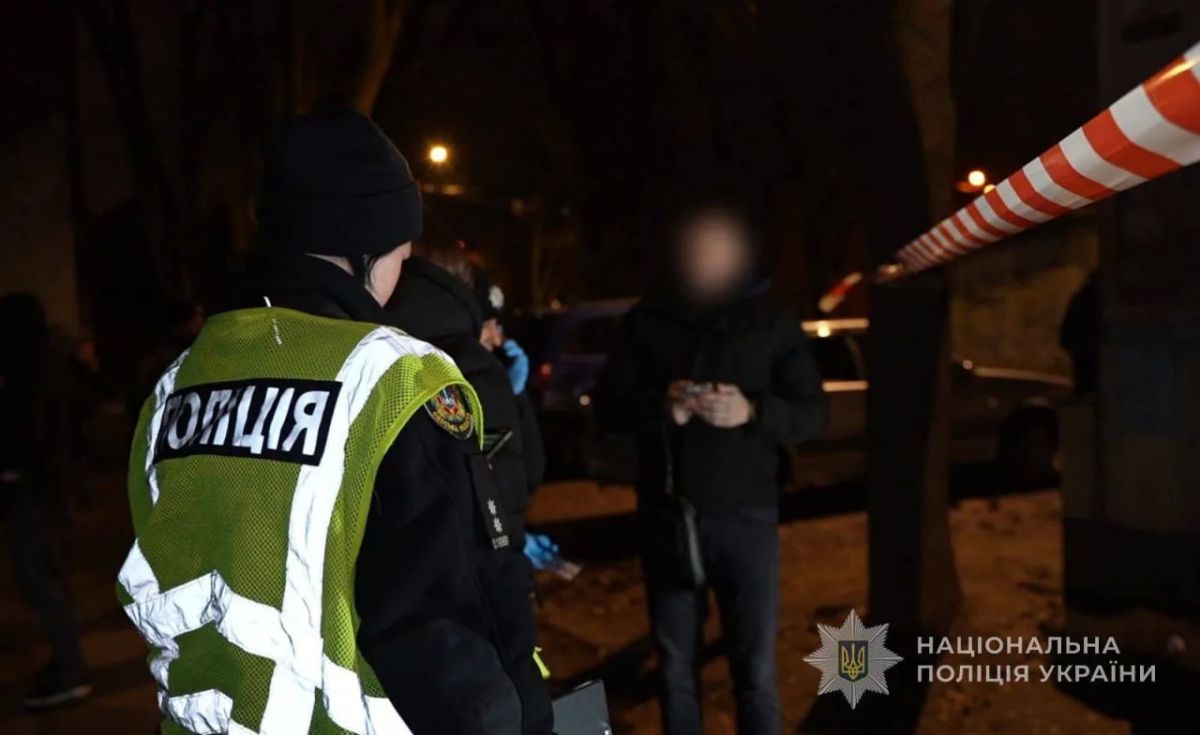 19-летний уроженец Херсона устроил смертельную стрельбу на детской площадке в Одессе 19-летний уроженец Херсона устроил смертельную стрельбу на детской площадке в Одессе