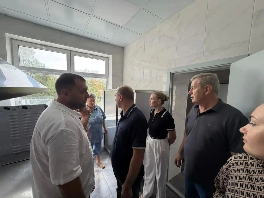 Скадовские единороссы провели «Родительскую приёмку» в школах округа Скадовские единороссы провели «Родительскую приёмку» в школах округа