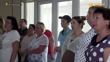 В Чаплинском культурно-досуговом центре открылась передвижная выставка юных художников "Герои освобожденной Херсонщины"