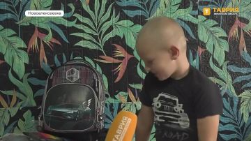 Офицеры СУ СК России по Херсонской области продолжают принимать участие в благотворительной акции «Соберем ребенка в школу»